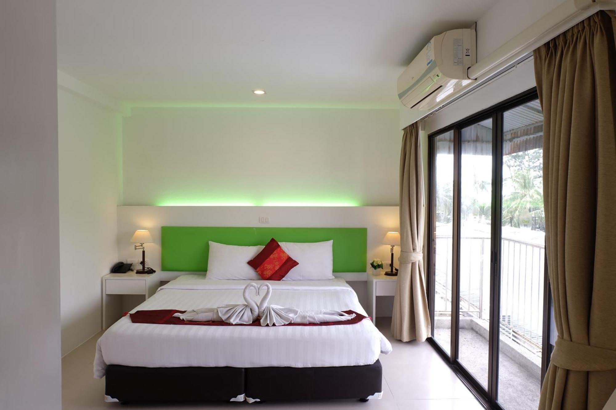 Armoni Patong Beach Hotel Номер фото